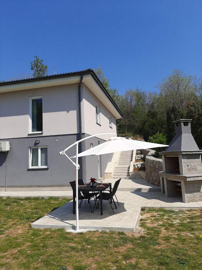 Apartment Natali Brsec Bagian luar foto